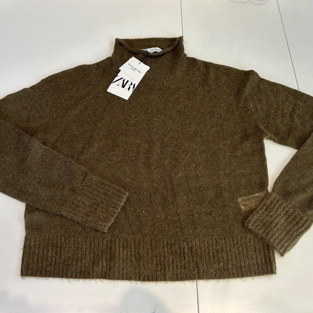 Zara Women's Forest Green Sweater